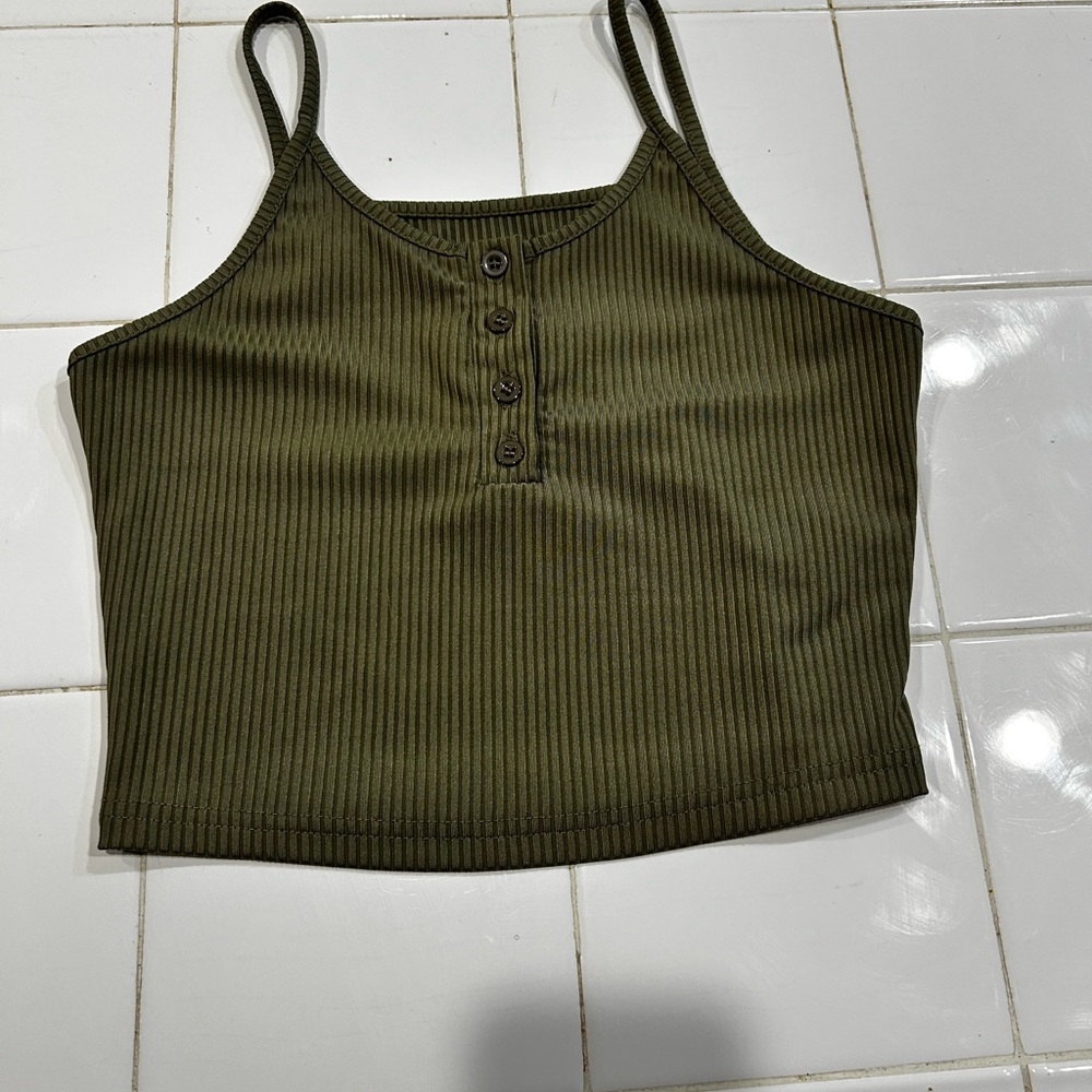 SHEIN Green Crop Camisole with Scoop Neck and Spaghetti Straps